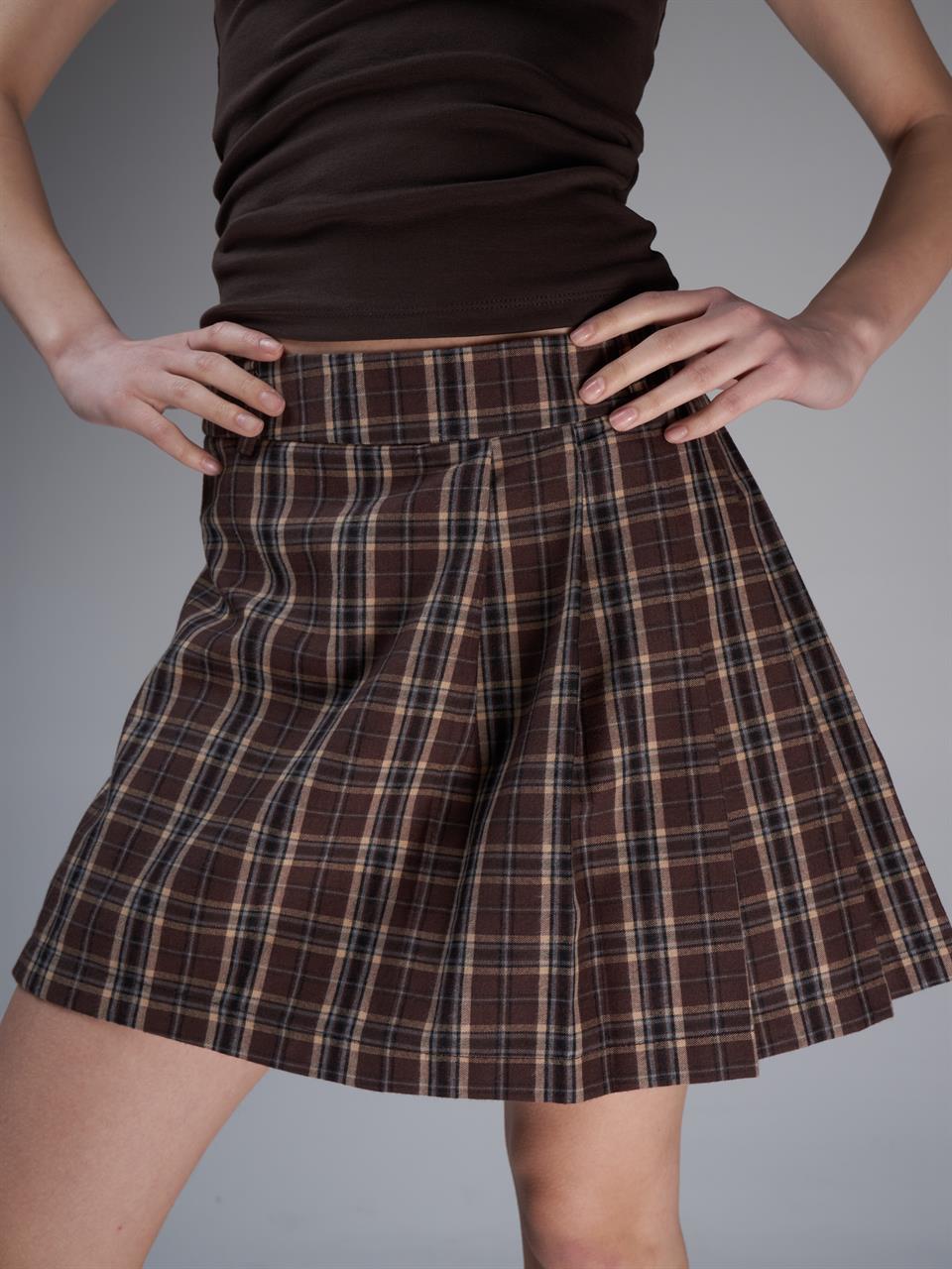 Pile Detaylı Şort Etek Kahve