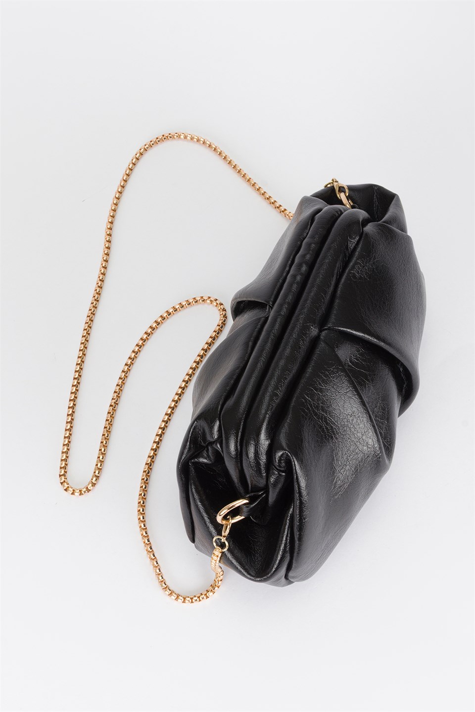 Pile Detaylı Zincir Askılı Clutch Çanta Siyah