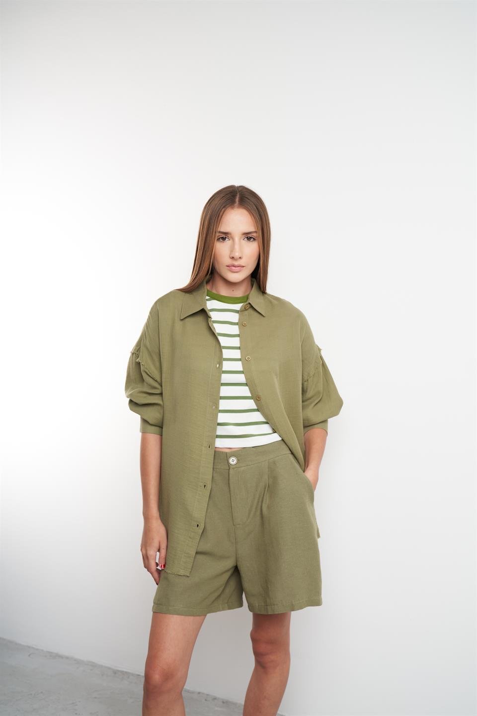 Pileli Keten Şort Haki