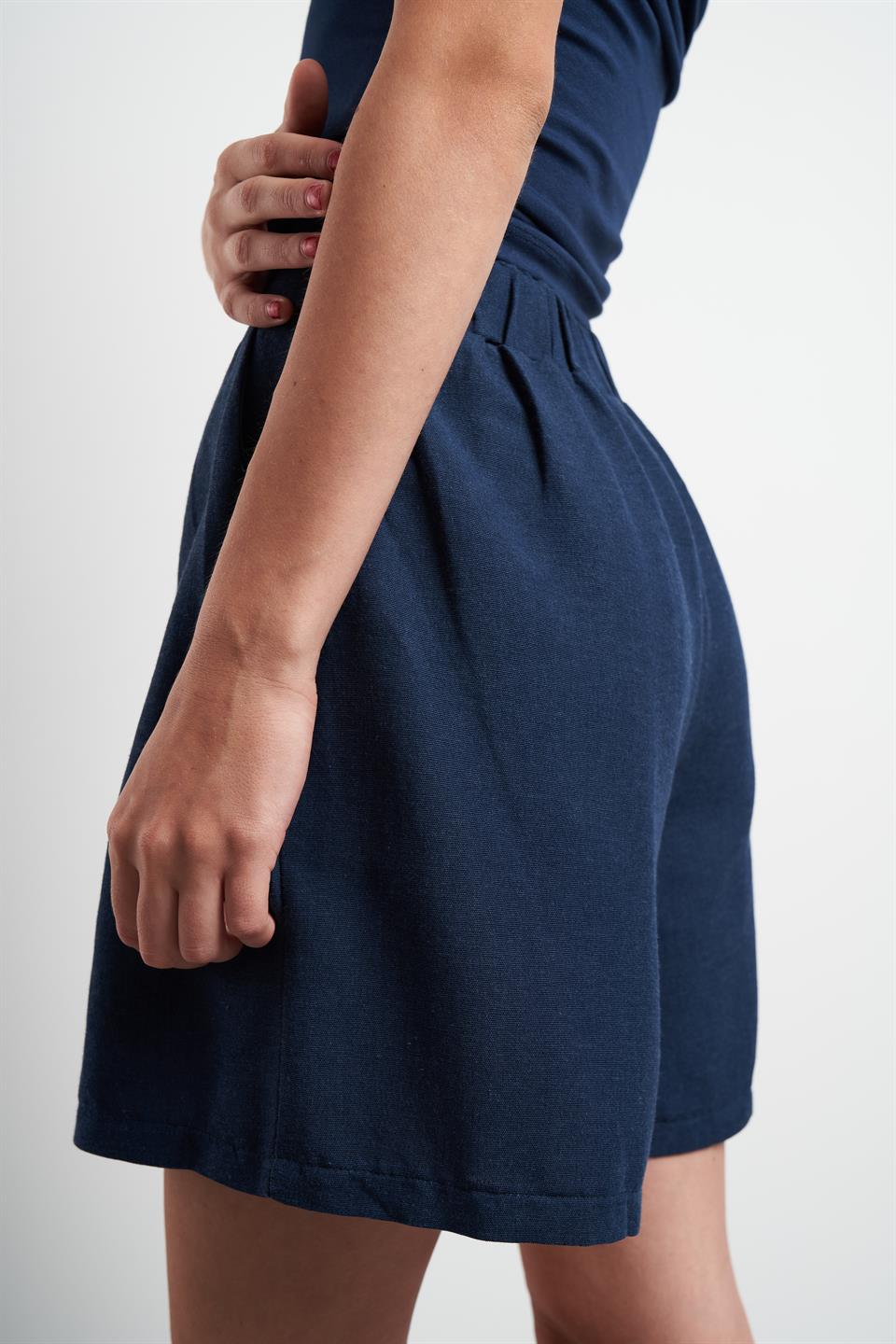 Pileli Keten Şort Lacivert