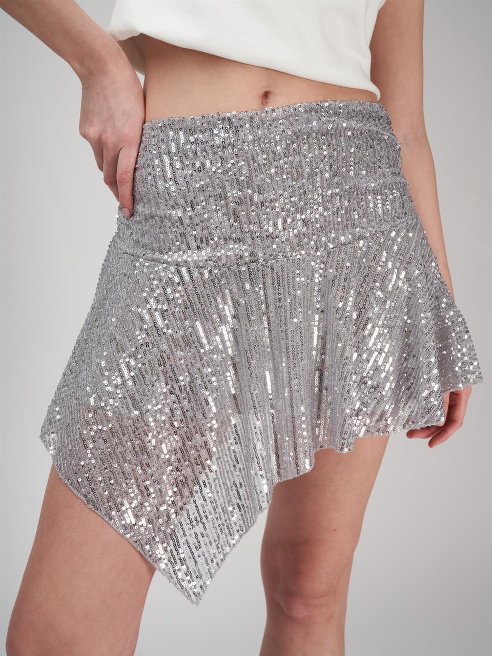 Pullu Asimetrik Kesim Şort Etek Gri