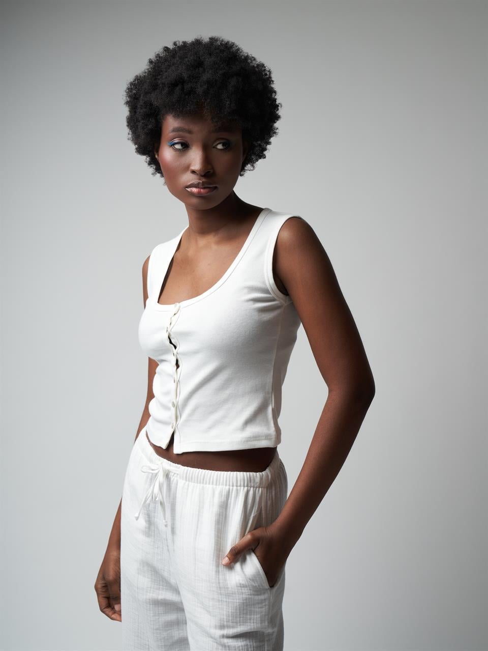 Sıfır Kol Düğmeli Bluz Ekru