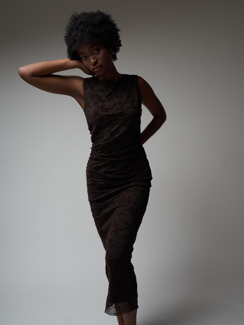 Sıfır Kol Tül Uzun Elbise Kahve