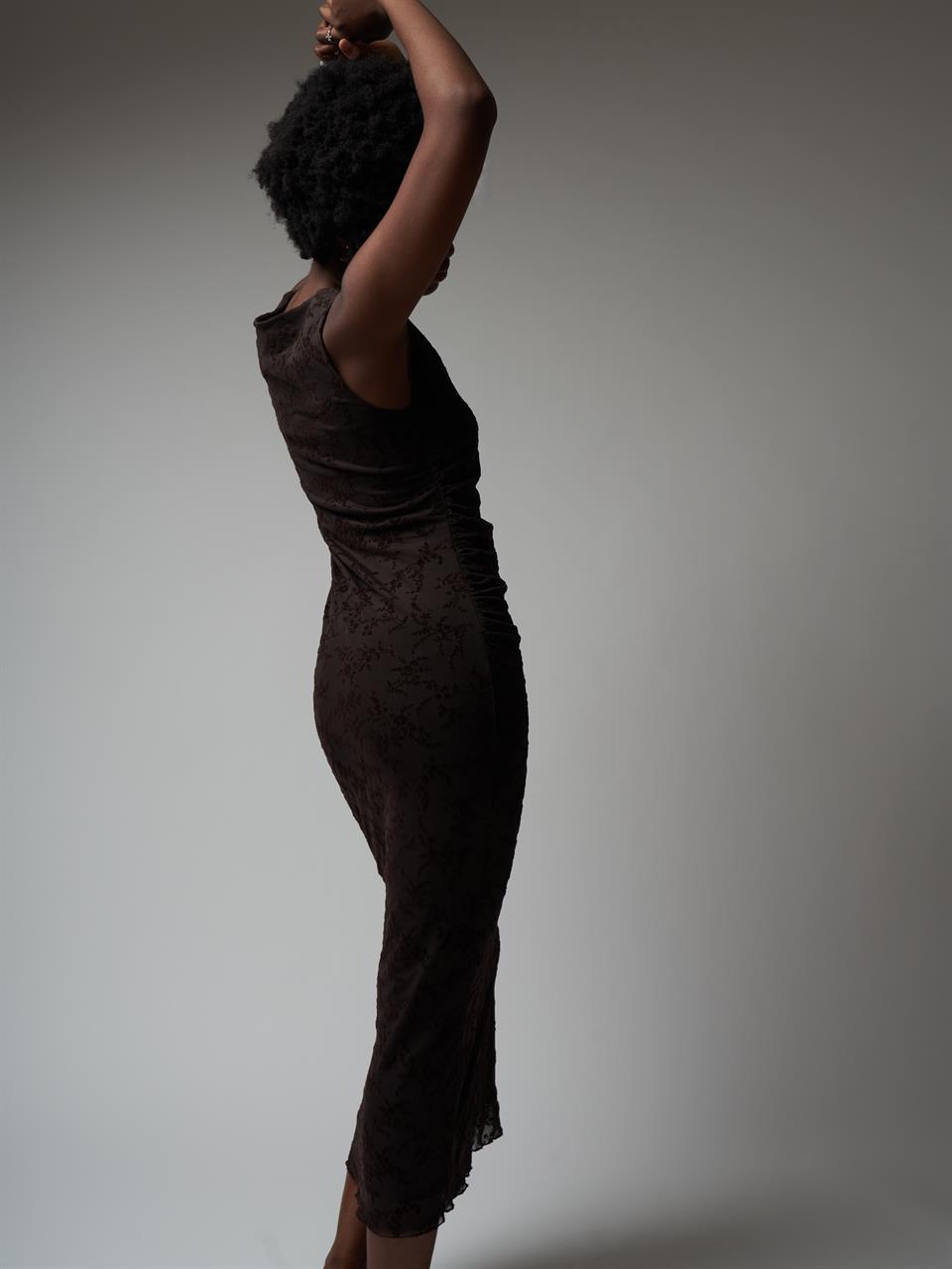 Sıfır Kol Tül Uzun Elbise Kahve