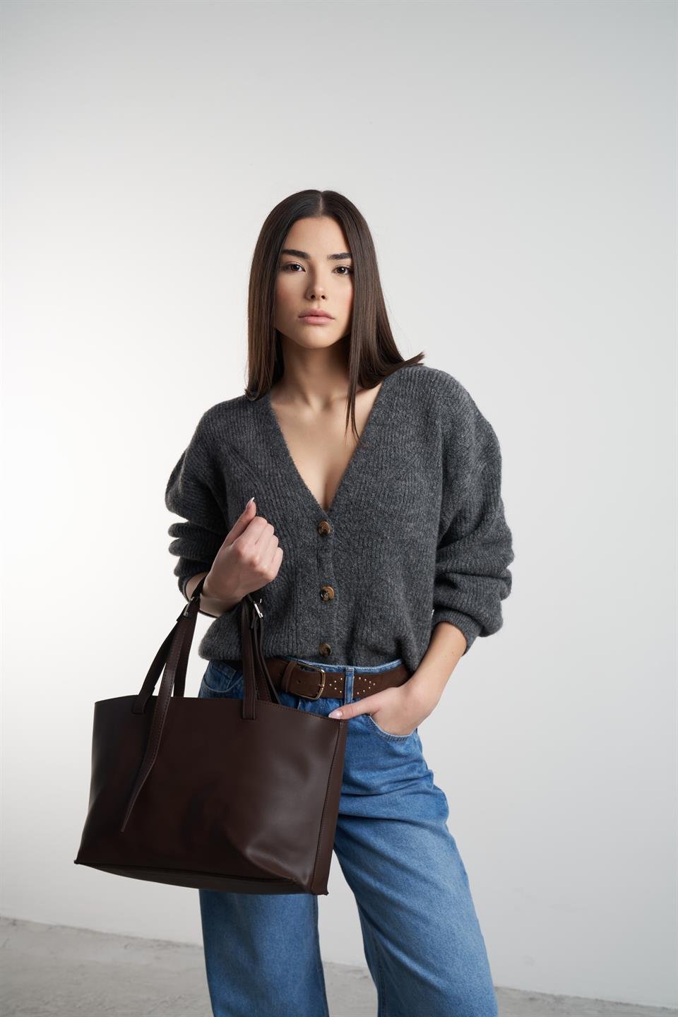 V Yaka Düğmeli Kısa Hırka Antrasit