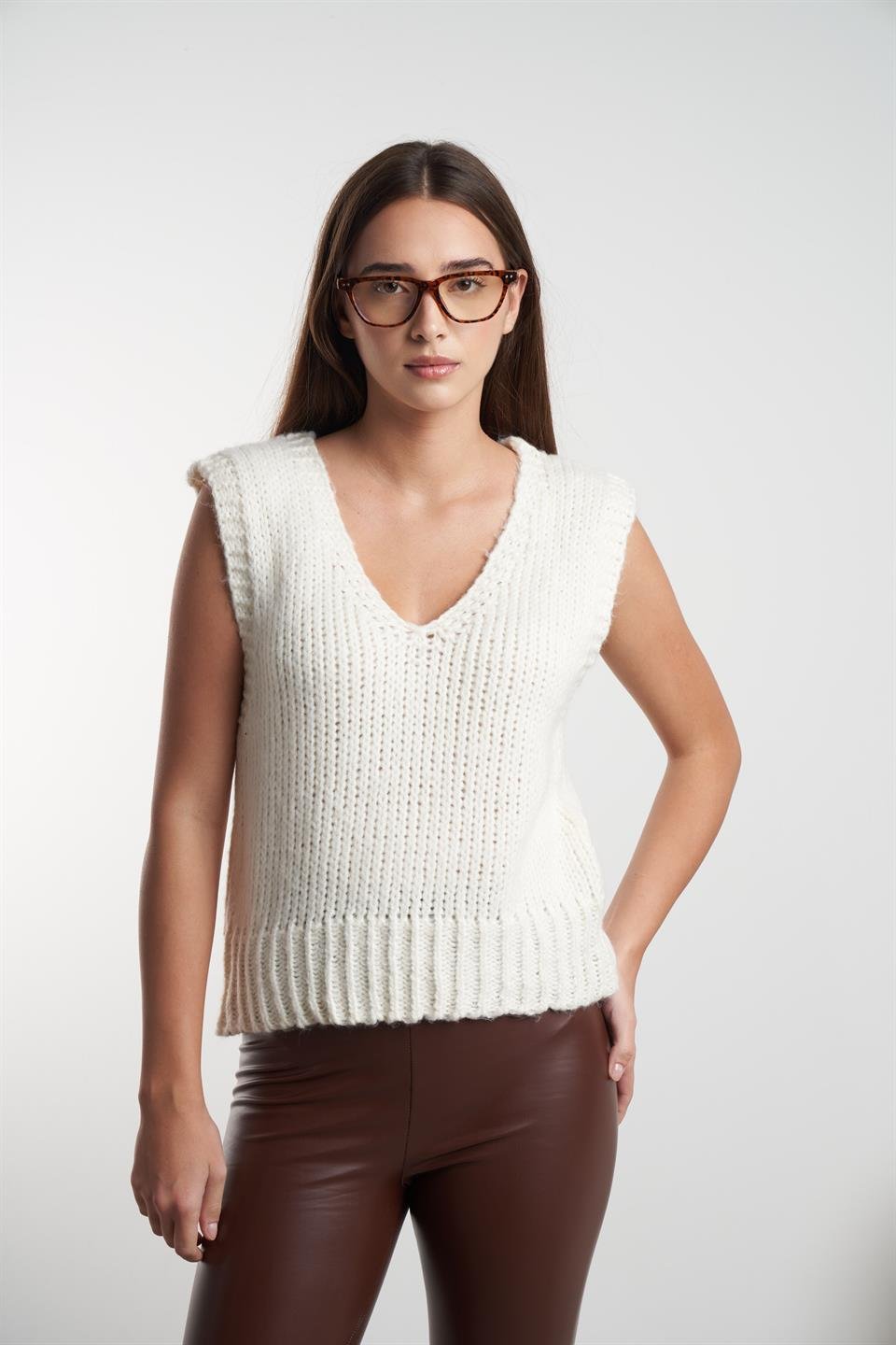 V Yaka Kolsuz Süveter Krem