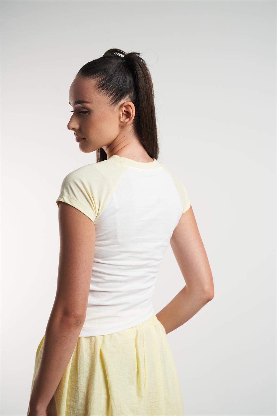 Yanlar Büzgülü Kısa Kol Bluz Ekru-Sarı