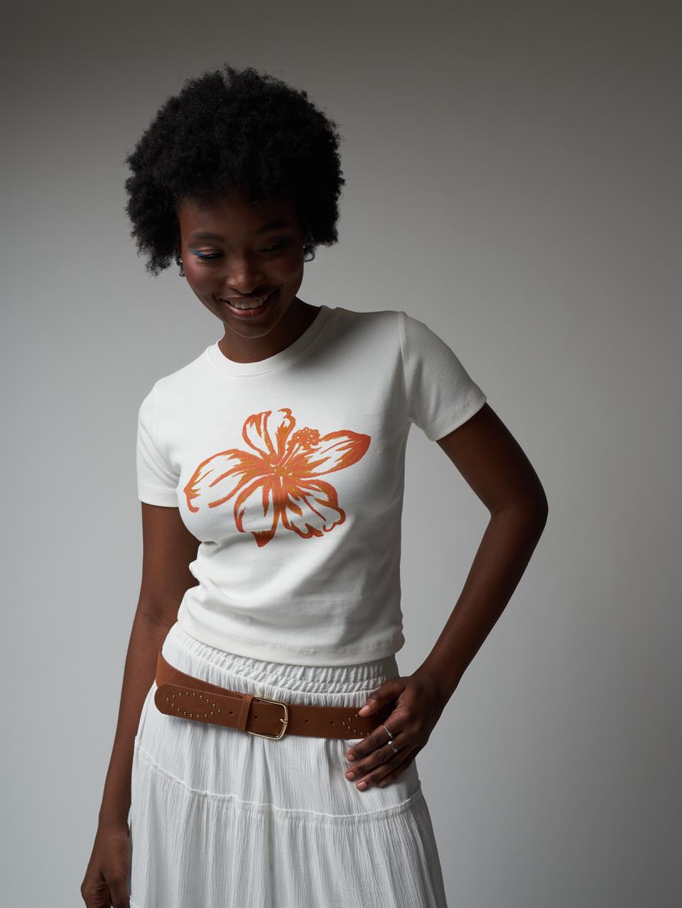 Yaprak Desenli Crop Bluz Ekru