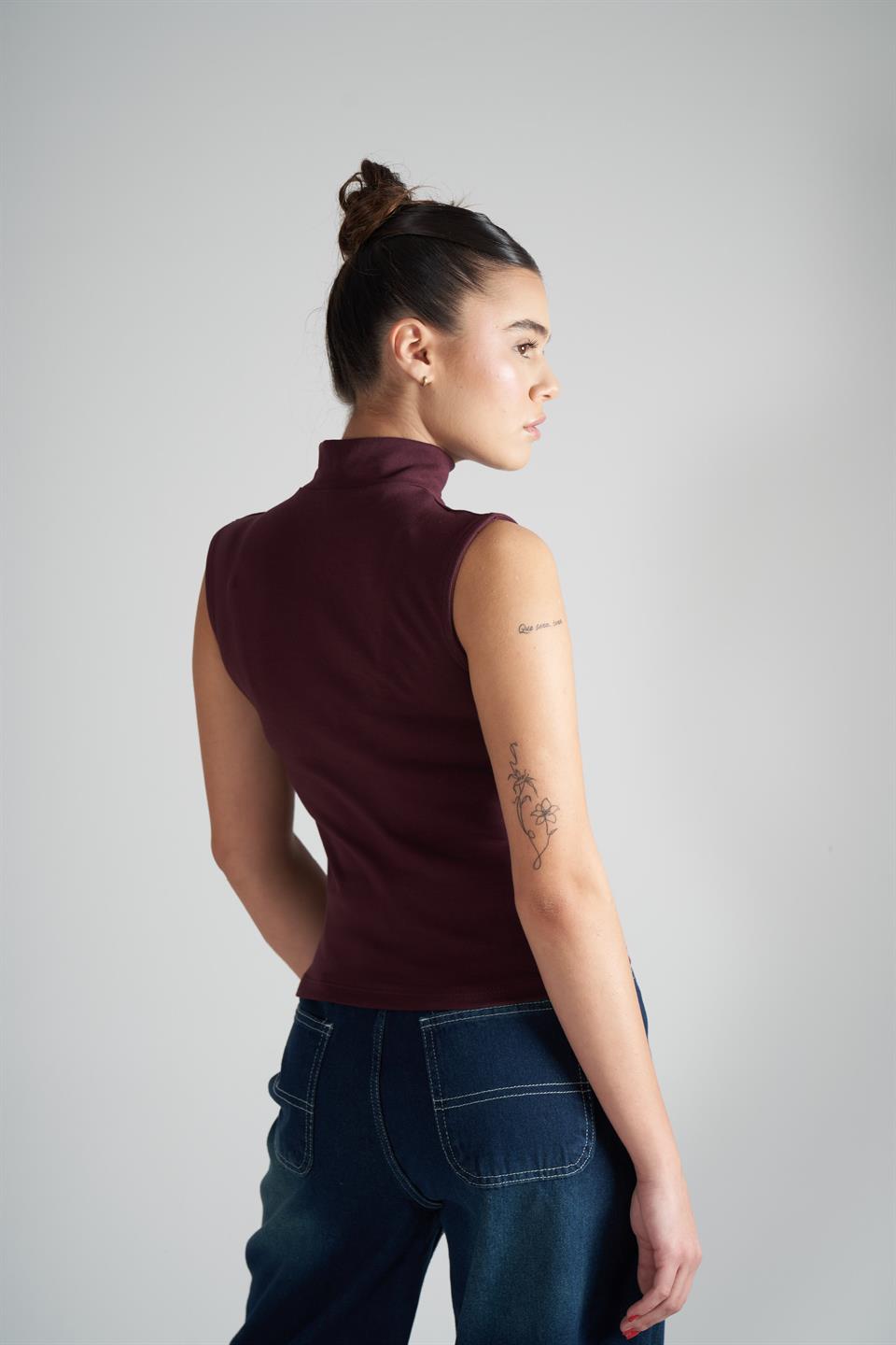 Yarım Balıkçı Sıfır Kol Basic Bluz Mürdüm