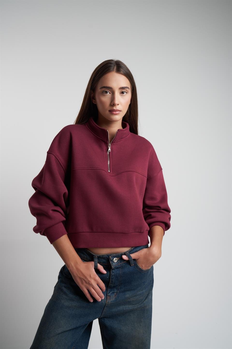 Yarım Fermuar Şardonlu Kısa Sweatshirt Bordo