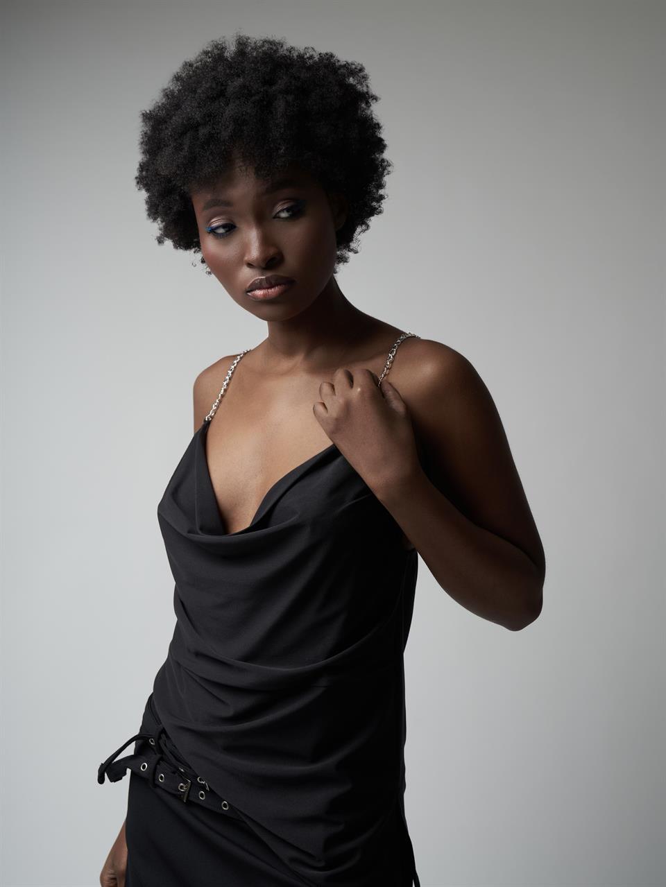 Zincir Askılı Bluz Siyah