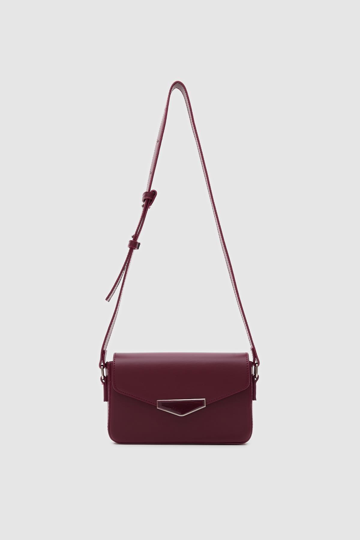 Box Kapaklı Çapraz Çanta Bordo