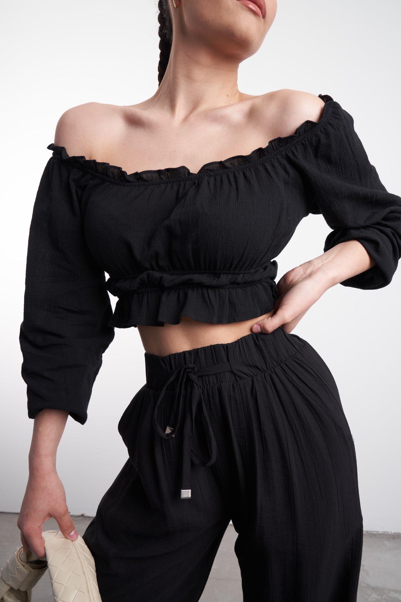 Büzgü Detaylı Crop Bluz Siyah
