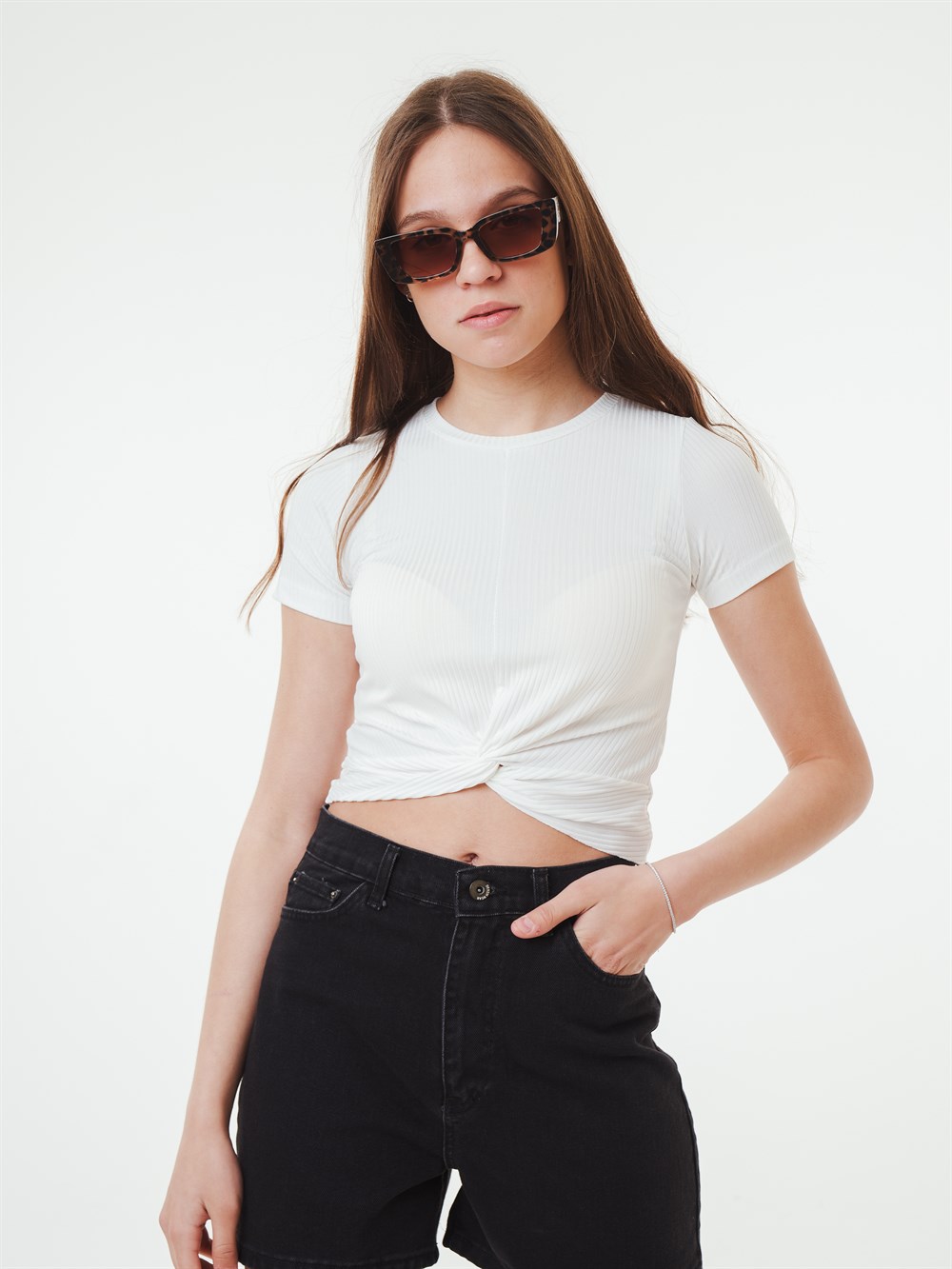 Büzgü Detaylı T-shirt