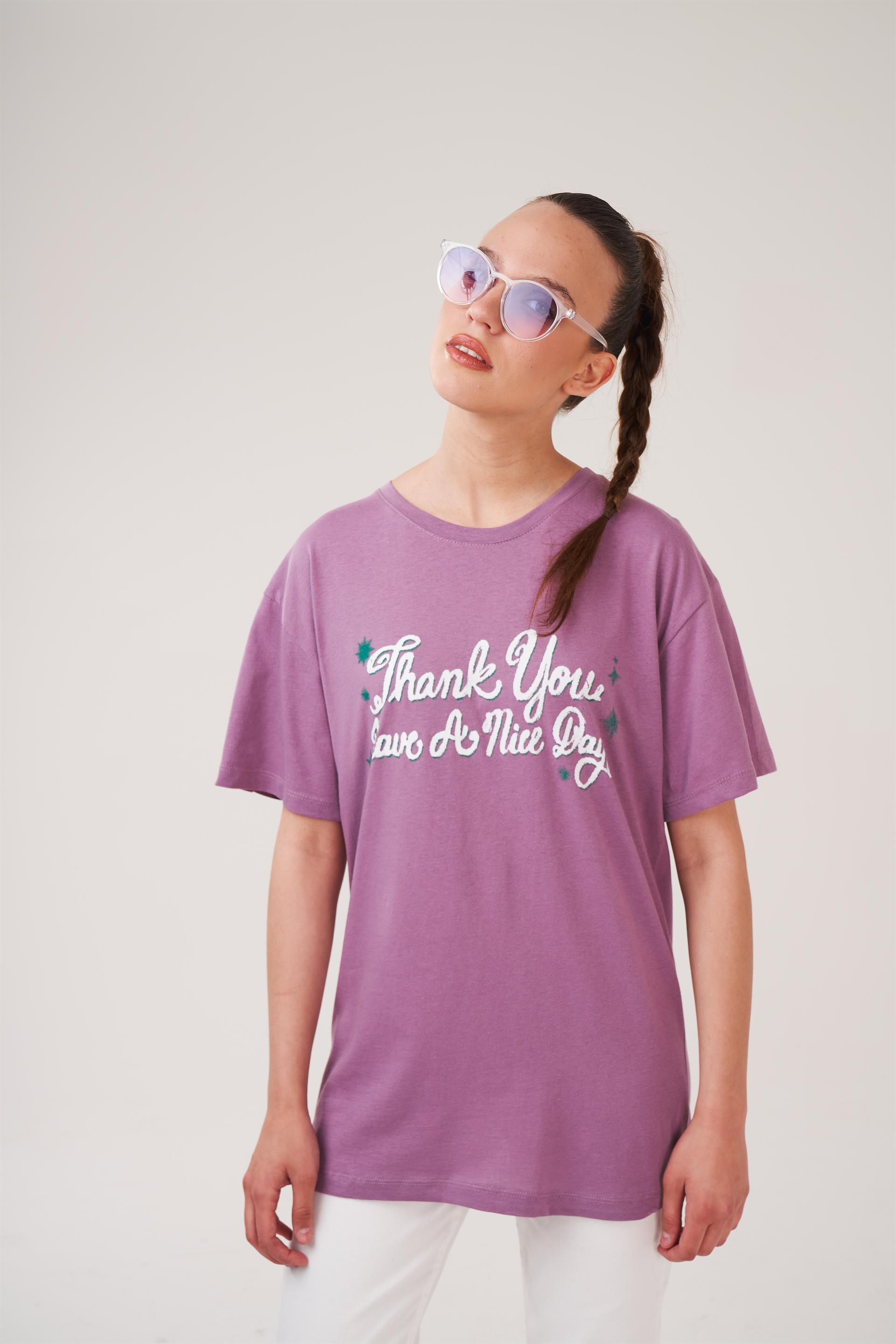 Çiçek Baskılı T-shirt