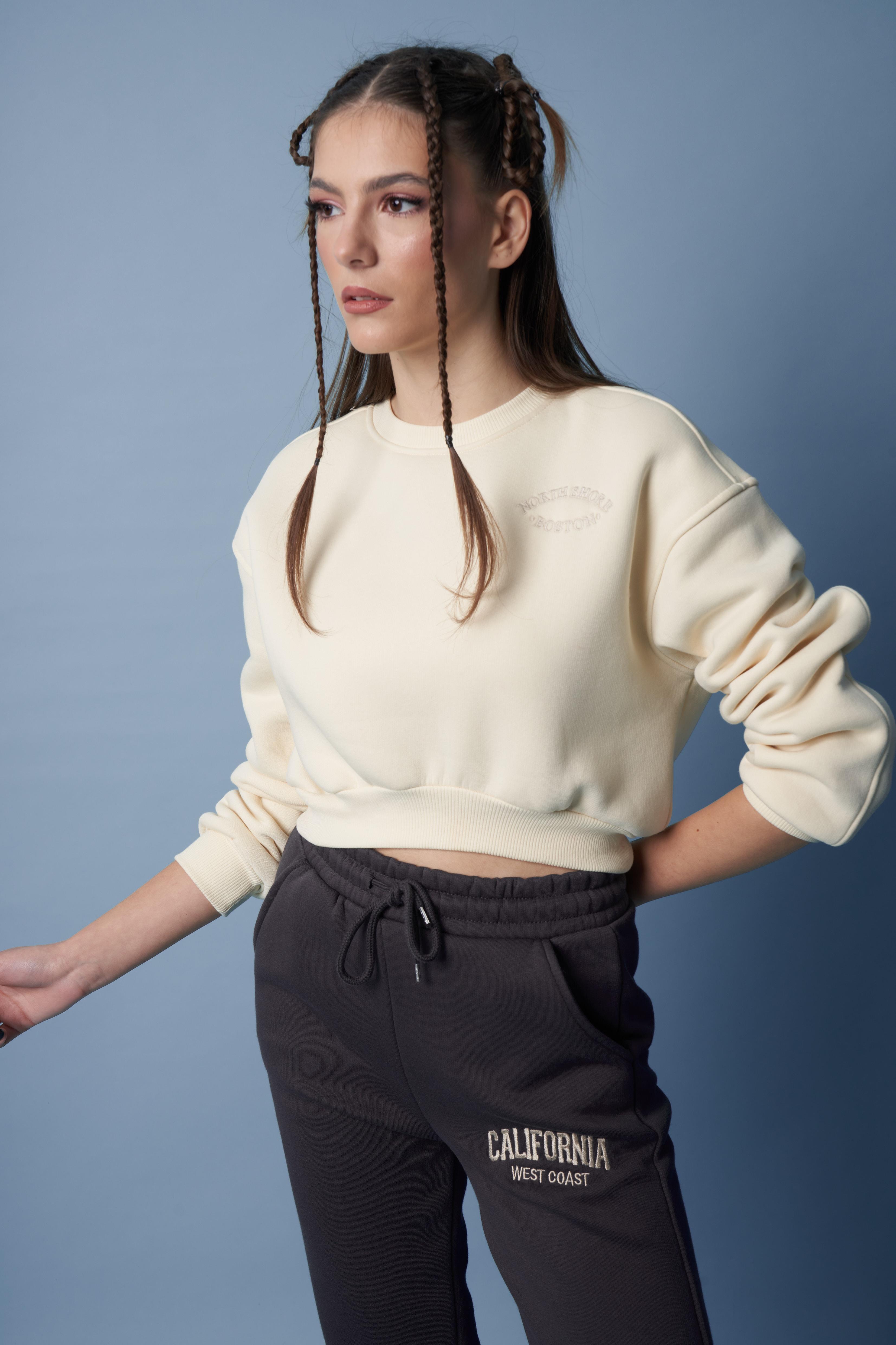 Nakış Detaylı Kısa Basic Sweatshirt Ham