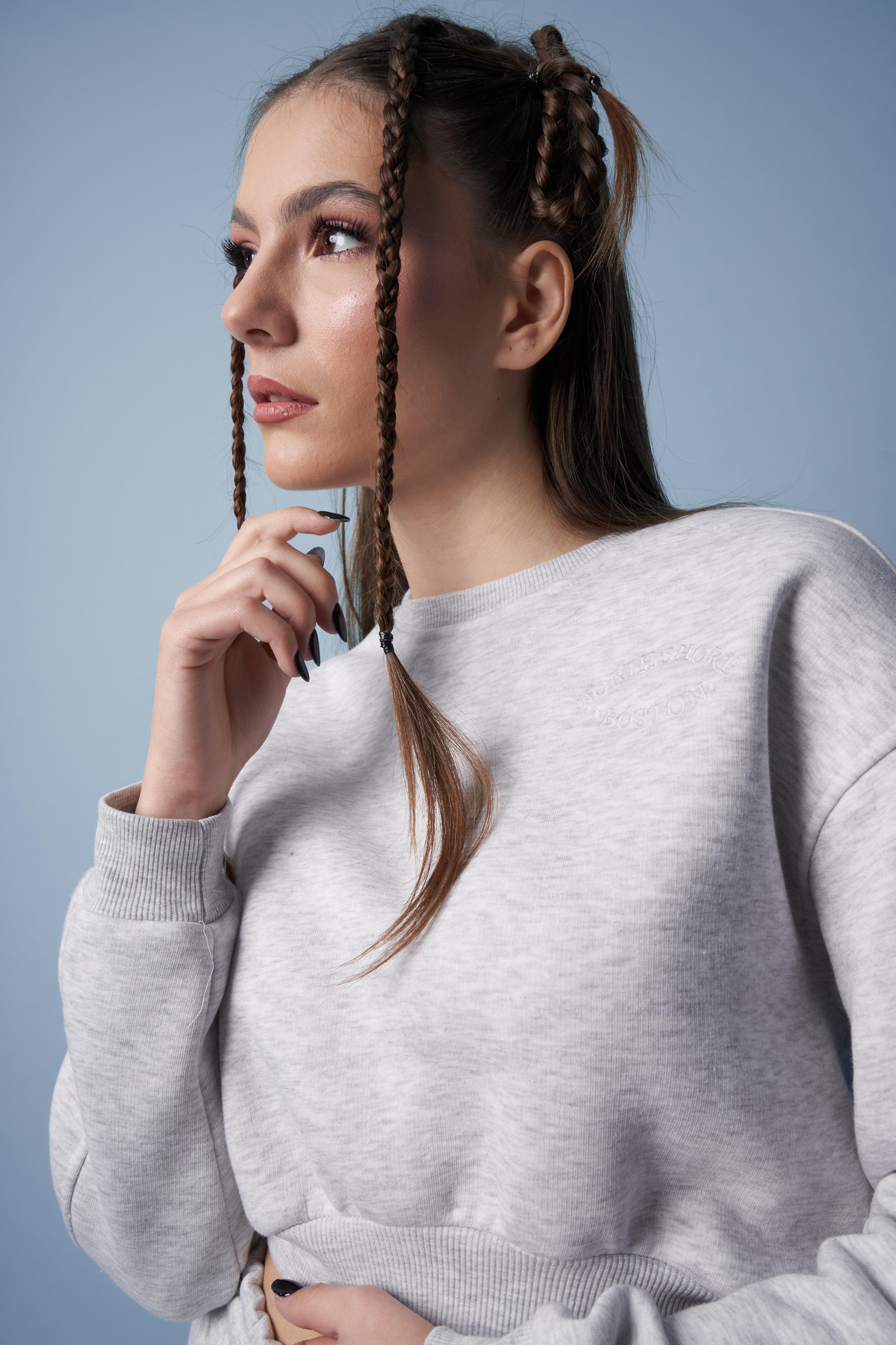 Nakış Detaylı Kısa Basic Sweatshirt Karmelanj