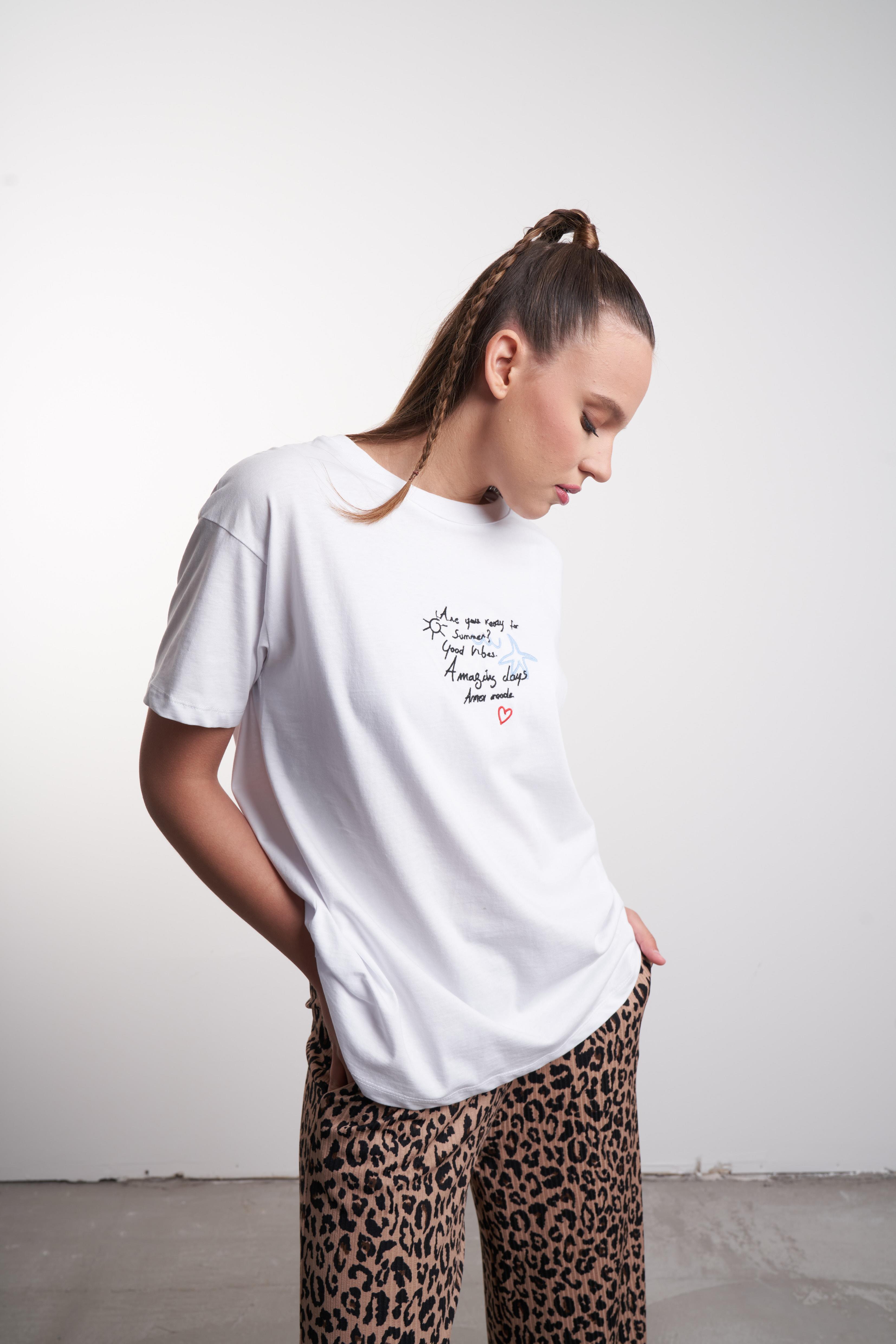 Nakış Yazı Baskılı T-shirt Beyaz