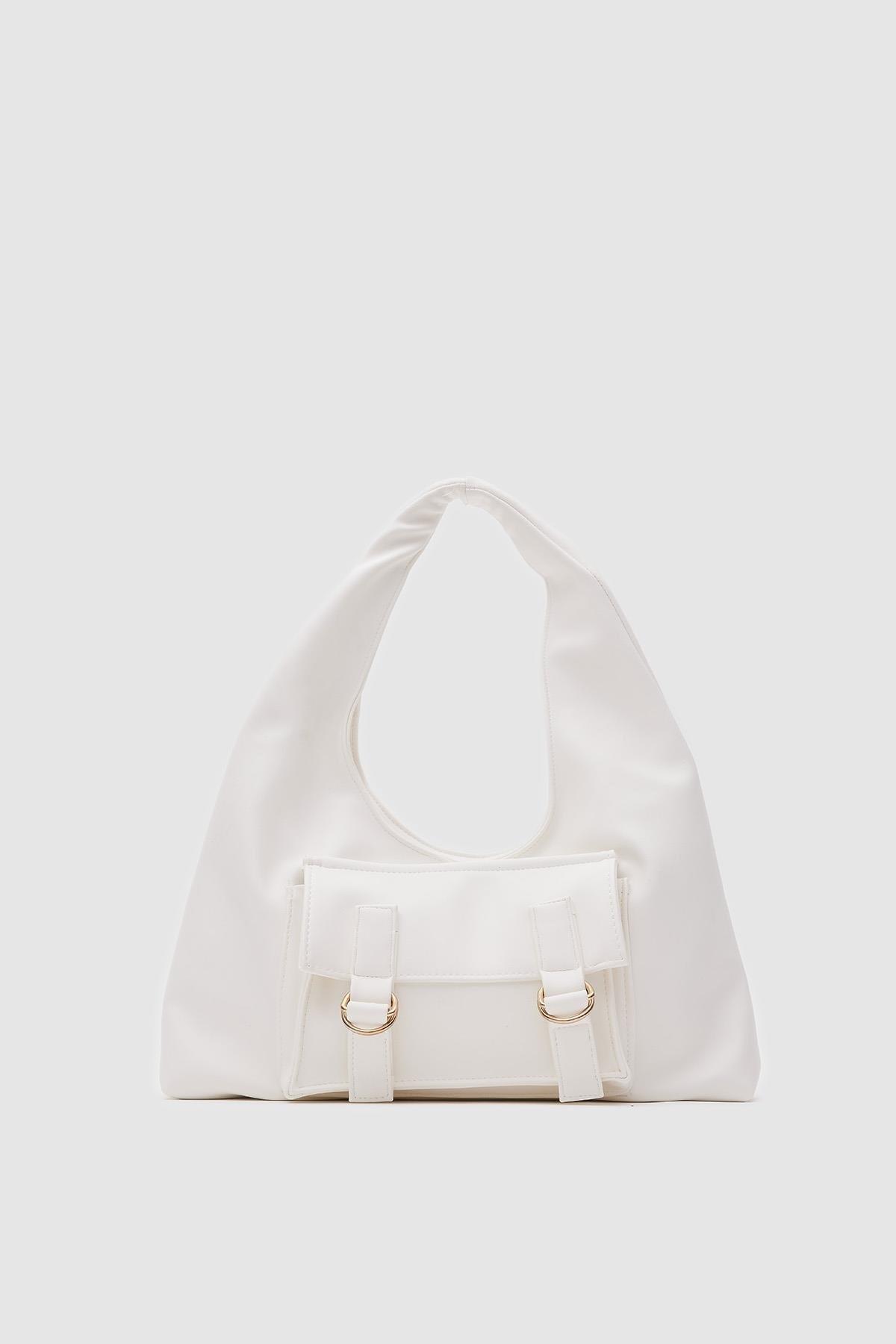 Ön Cep Detaylı Omuz Çantası Beyaz