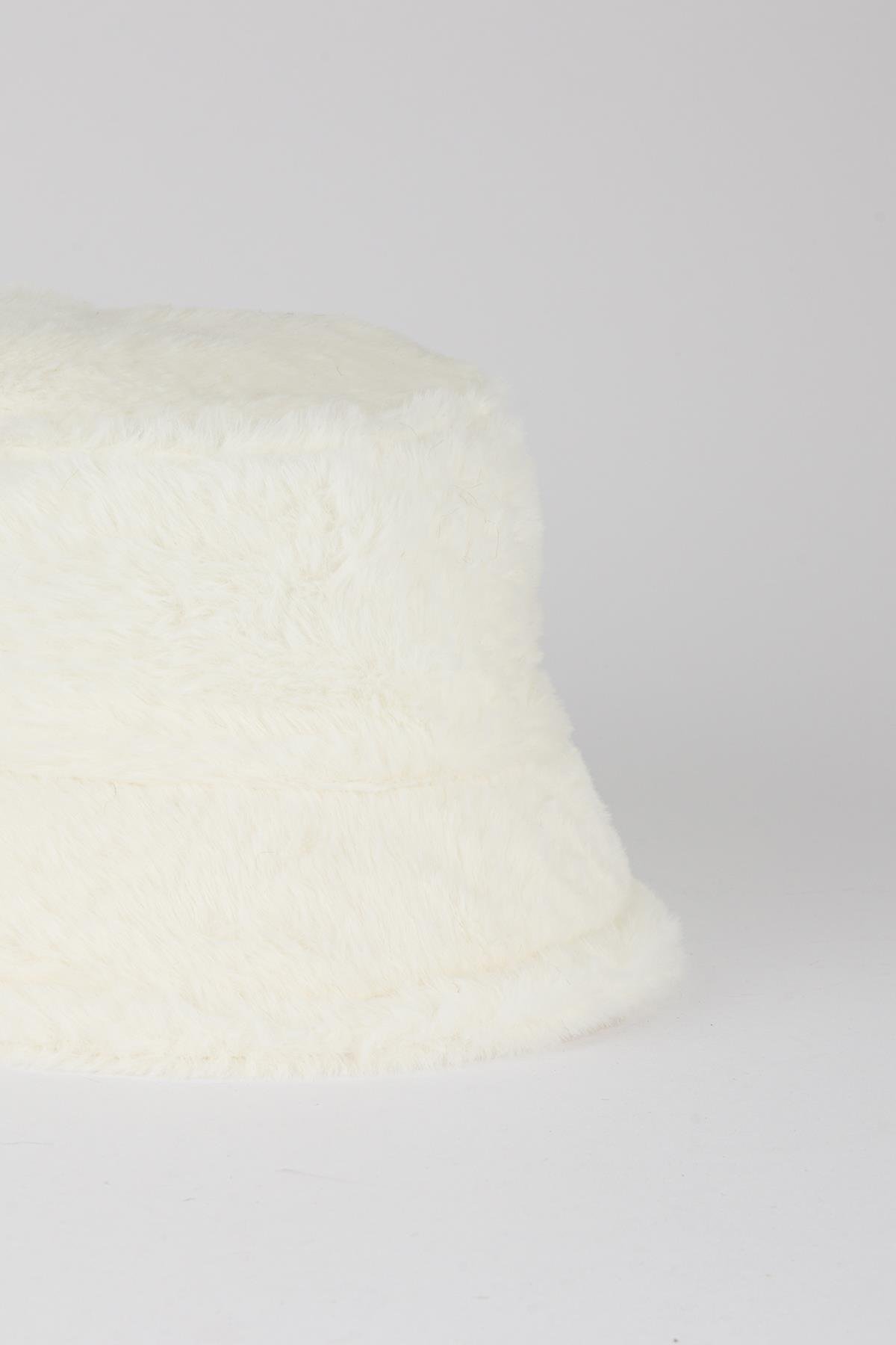 Peluş Bermuda Şapka Ekru