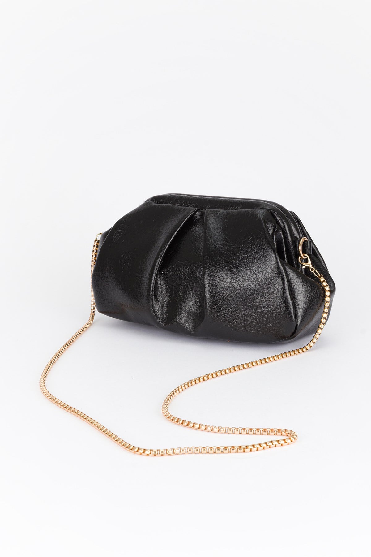 Pile Detaylı Zincir Askılı Clutch Çanta Siyah