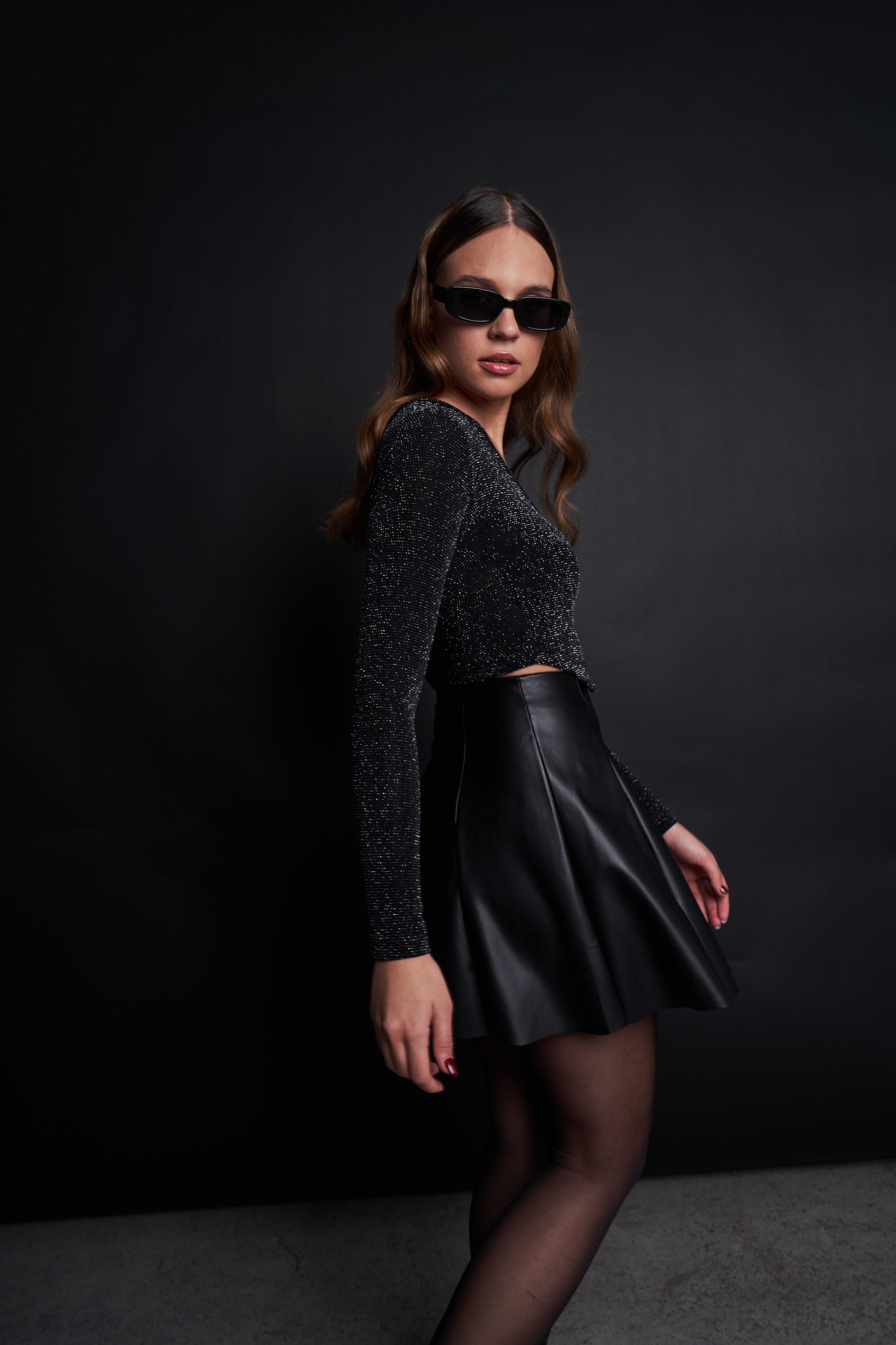 Simli Kısa Bluz Siyah