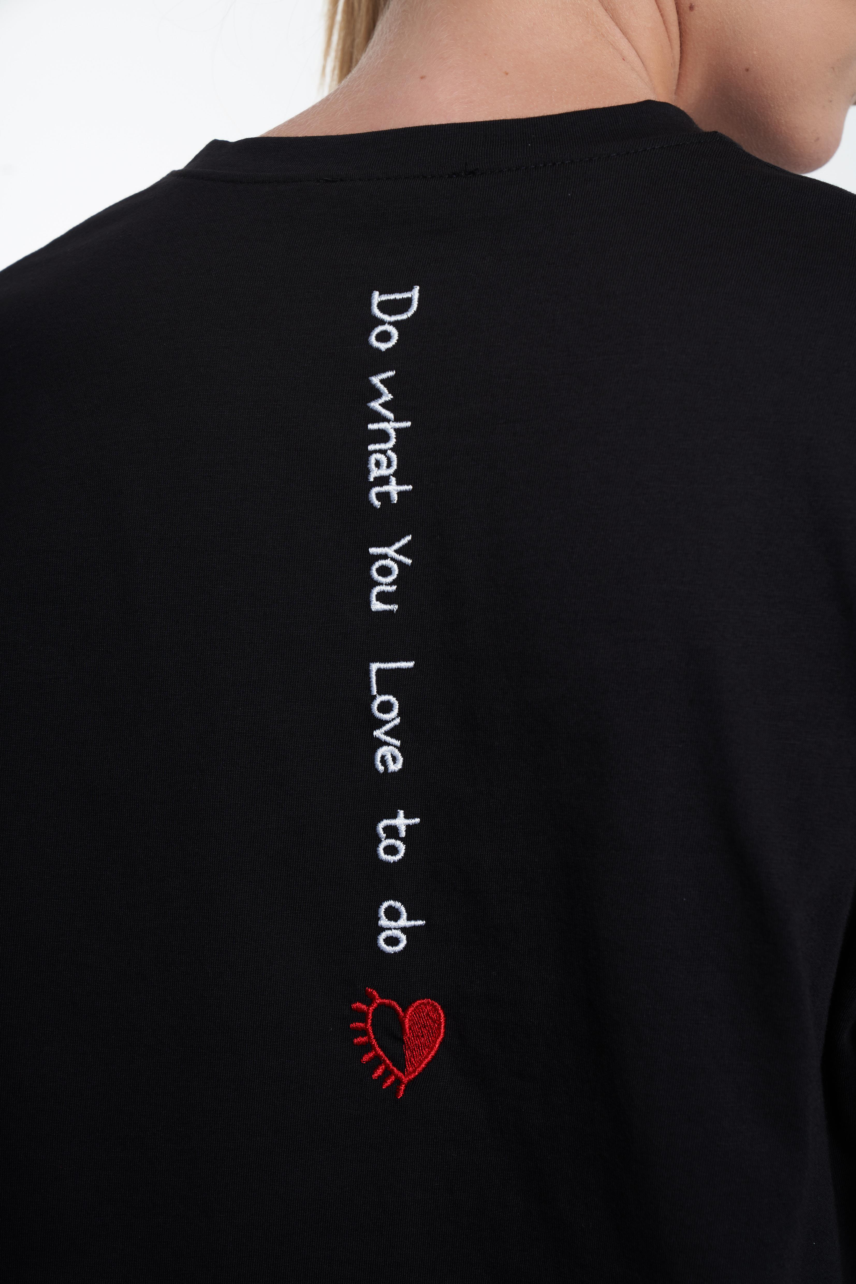 Sırt Yazı Nakış Baskılı T-shirt Siyah