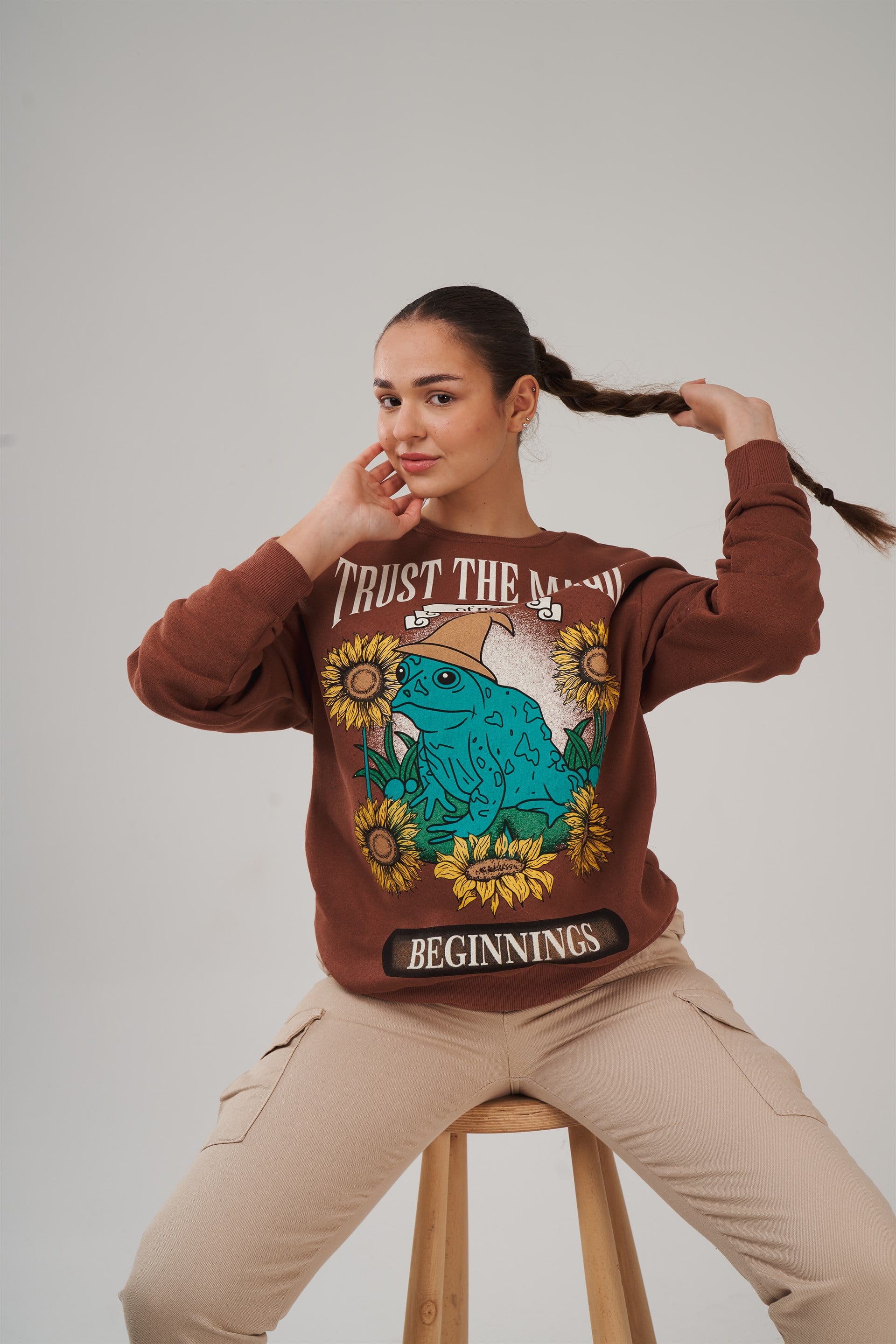 Trust The Magic Baskılı Sweatshirt