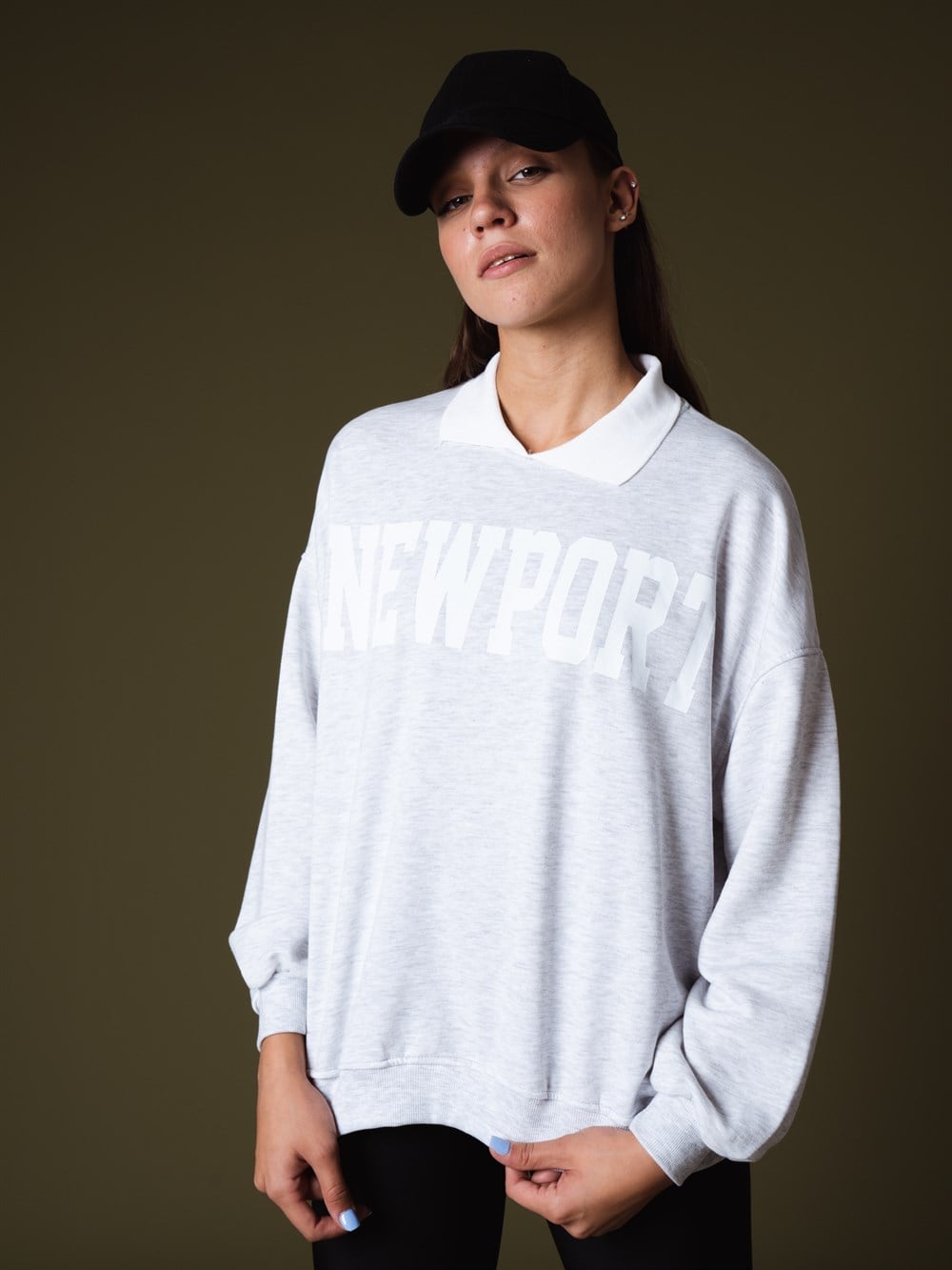 Yakalı Newport Yazı Baskılı Sweatshirt