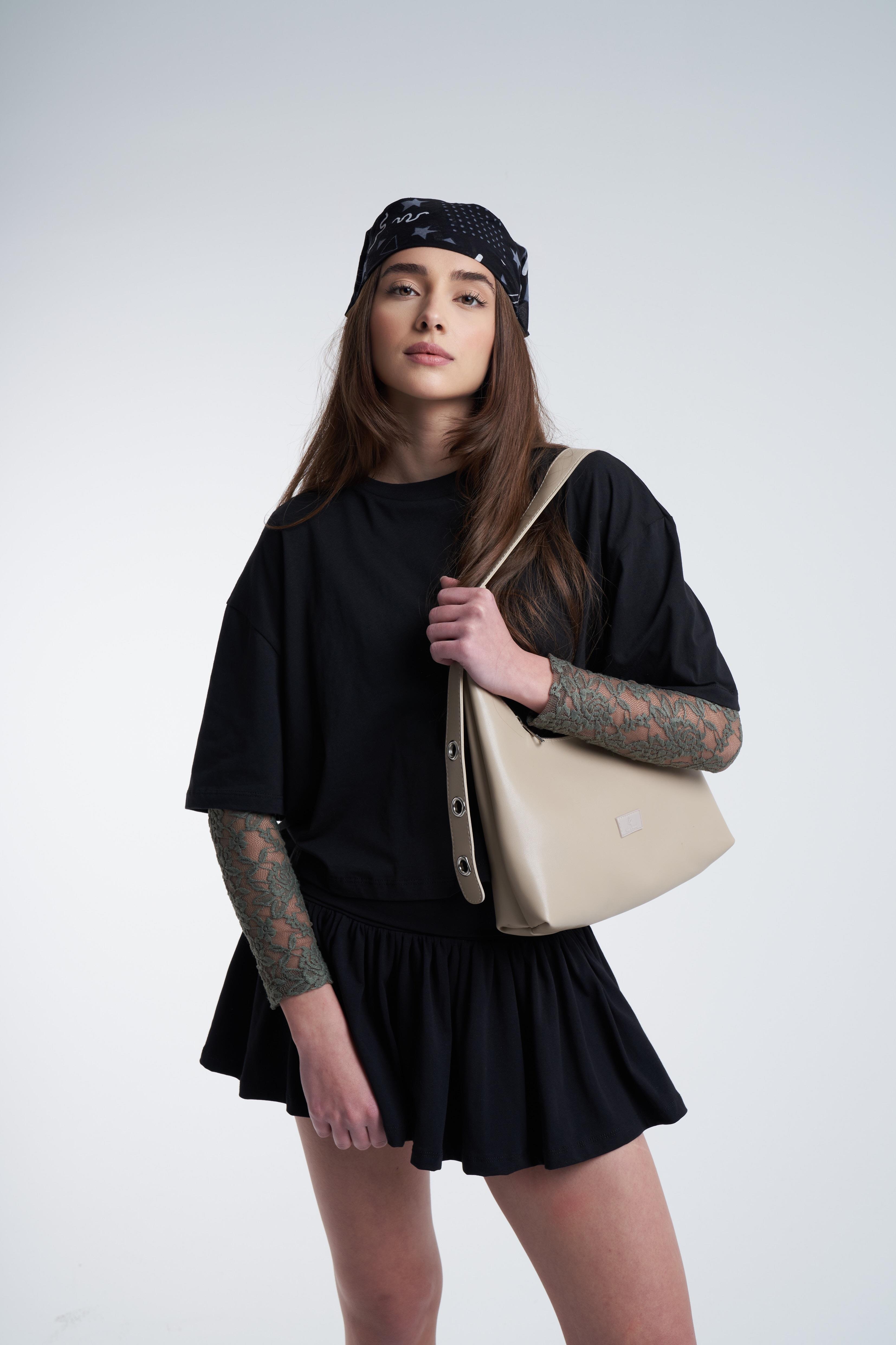 Yanları Delikli Baget Çanta Bej