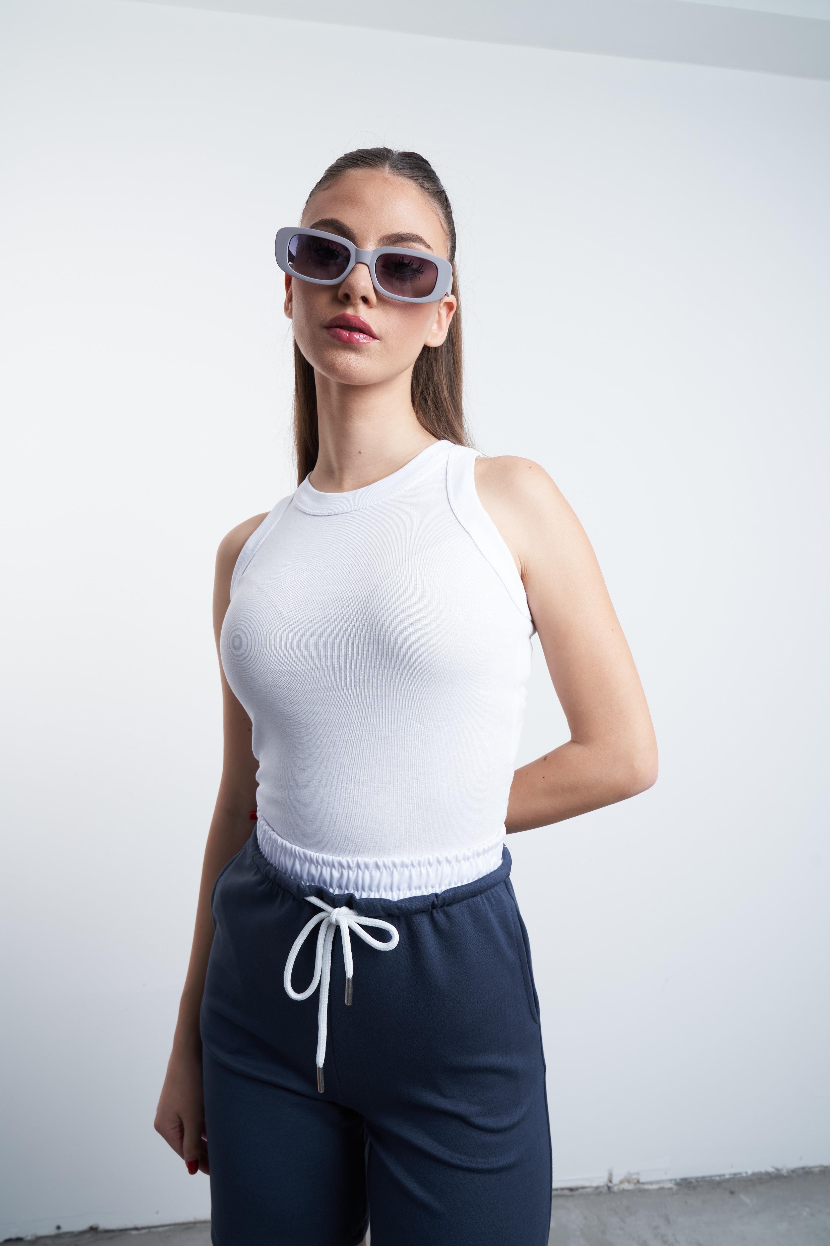 Yüzücü Atlet Beyaz