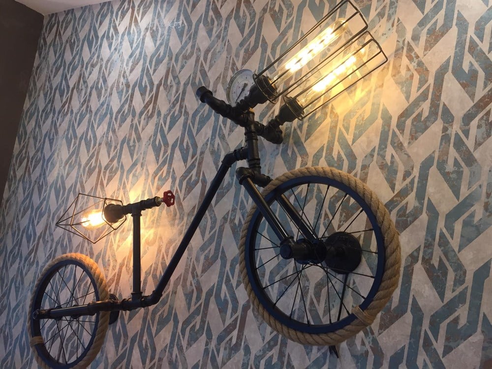 Tena Dekor Bisiklet Aplik Duvar Aydınlatma Avize Rustik Demir Boru Tasarım Vintage Retro Dekorasyon Üretimi İmalatı AtölyesiAplikTena Dekor Bisiklet Aplik Duvar Aydınlatma Avize Rustik Demir Boru Tasarım