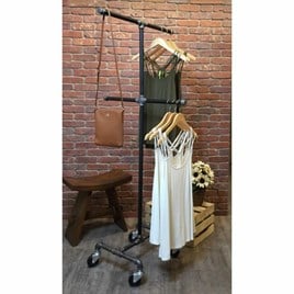Tena Dekor Demir Boru Rustik Tasarım Mağaza Dekoru Elbise Askısı AskılığıAskıTena Dekor 2 Katlı Orta Mağaza Askısı Elbise Askılığı