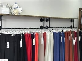 Tena Dekor Mağaza Askısı ve Raf Sistemi Endüstriyel Tasarım