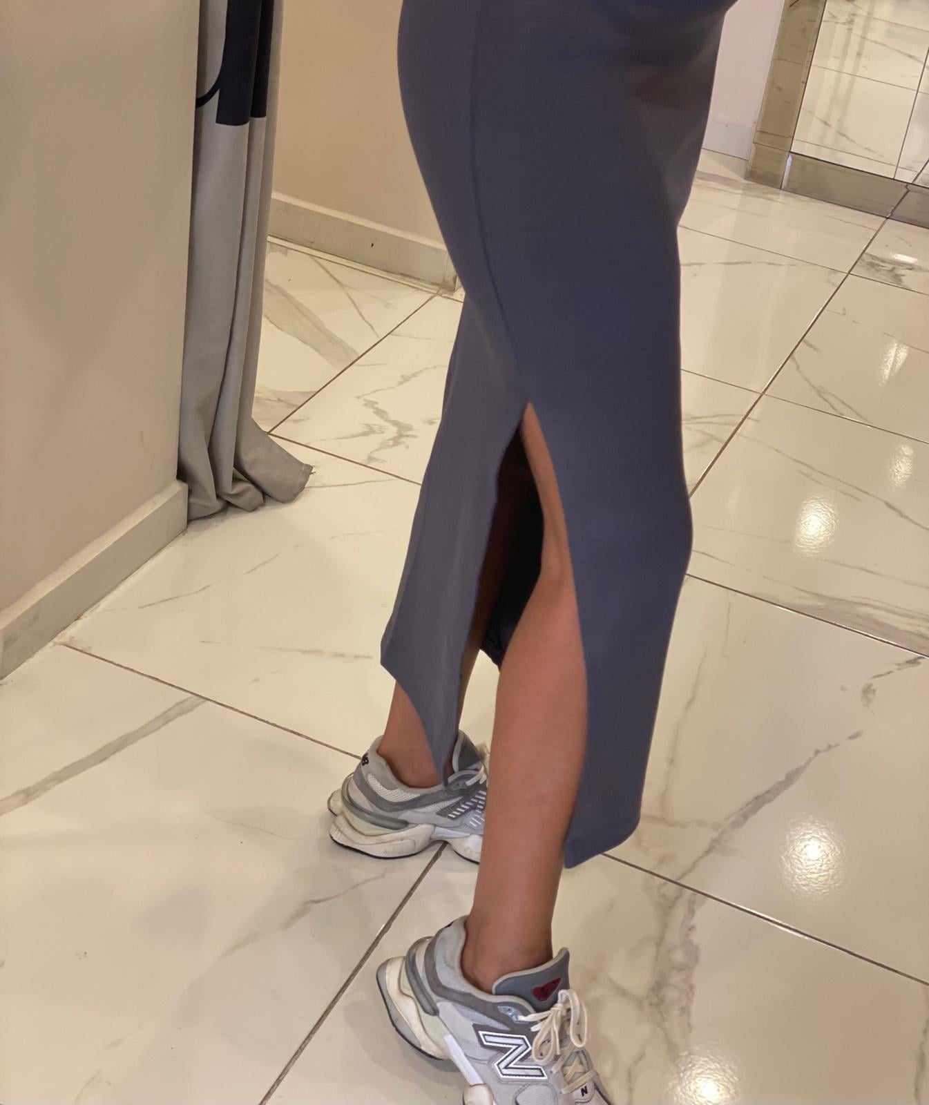 Gri Yandan Yırtmaçlı Modal Etek