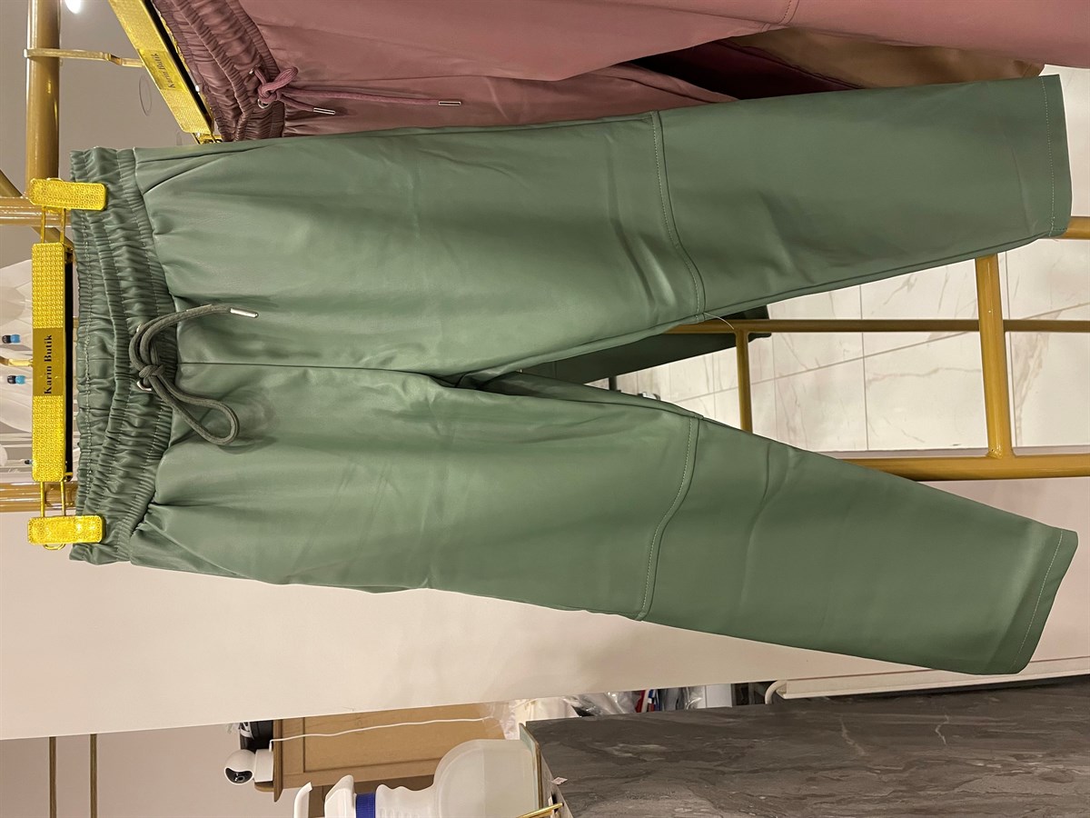 Mint Yeşili Deri Pantolon