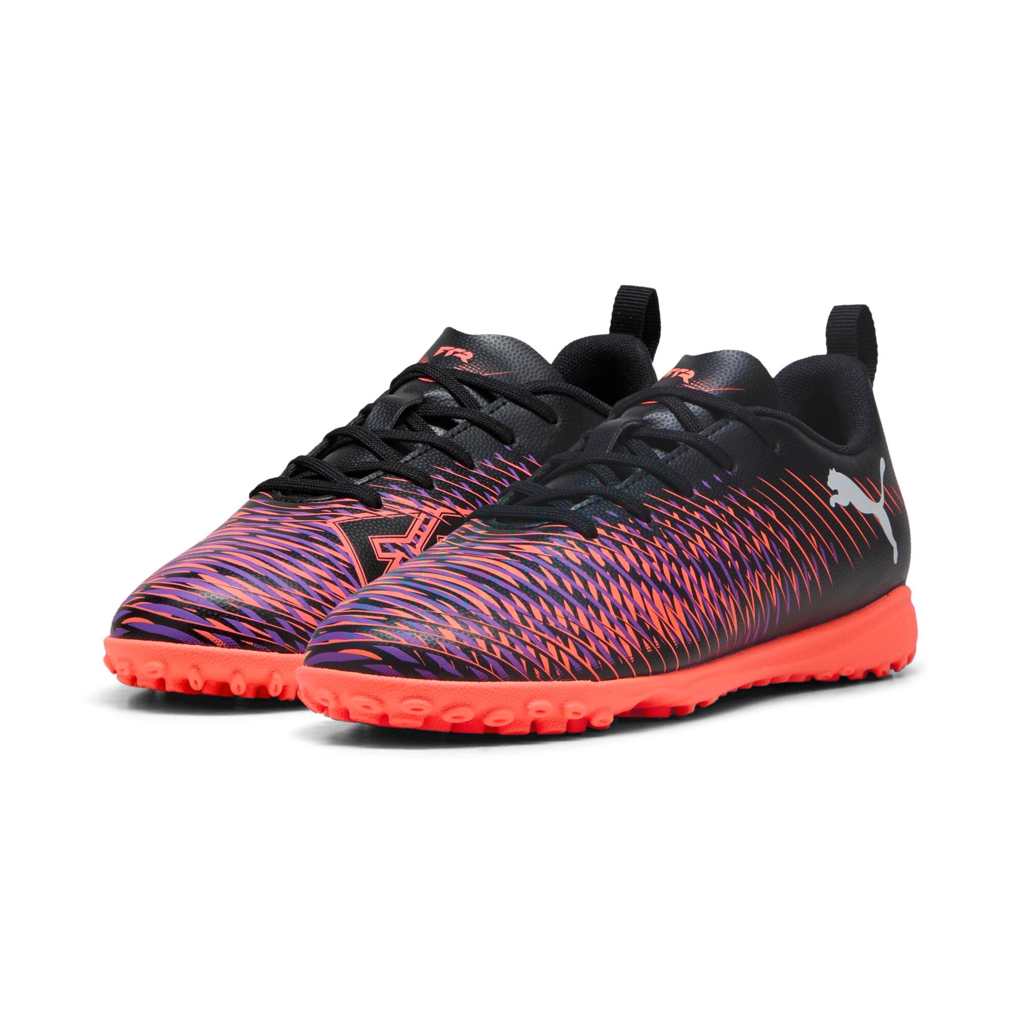 Puma Future 8 Play TT Çocuk Halı Saha Ayakkabısı 108396-01