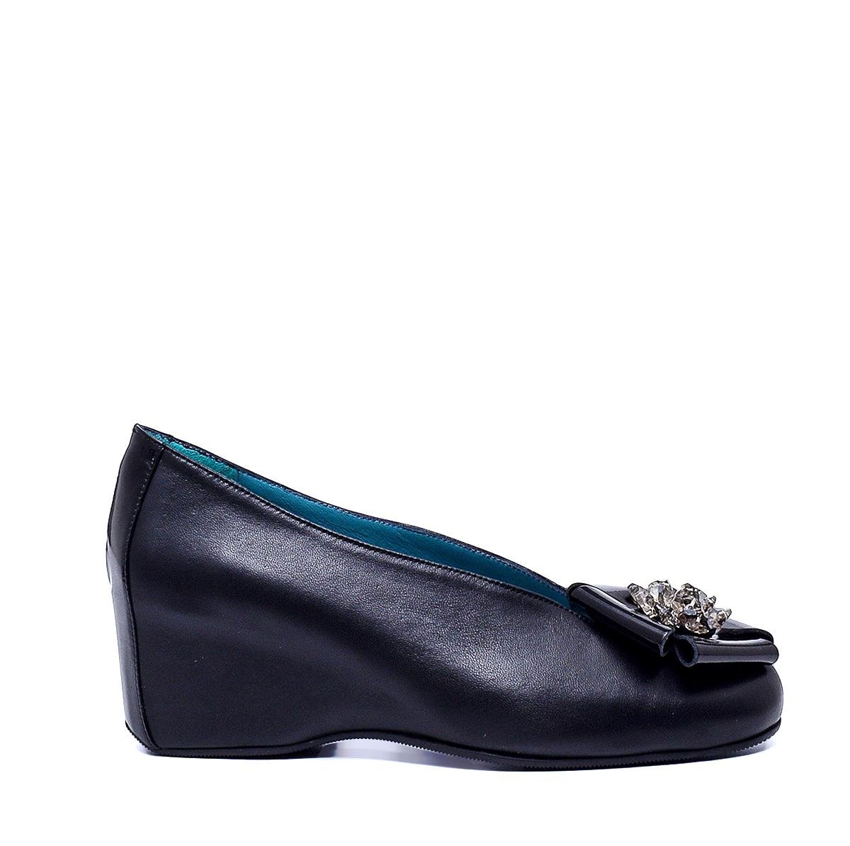 GIVES SİYAH DERİ Kadın DOLGU TOPUKGIVES SİYAH DERİ Kadın DOLGU TOPUK