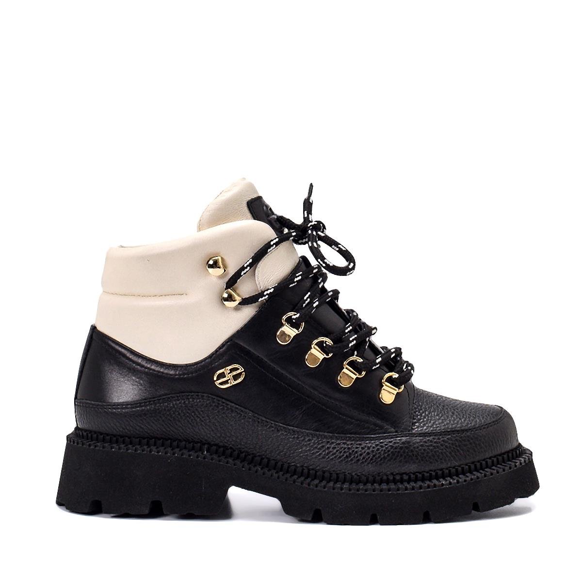 Cız Siyah Deri  Kadın Düz Bot