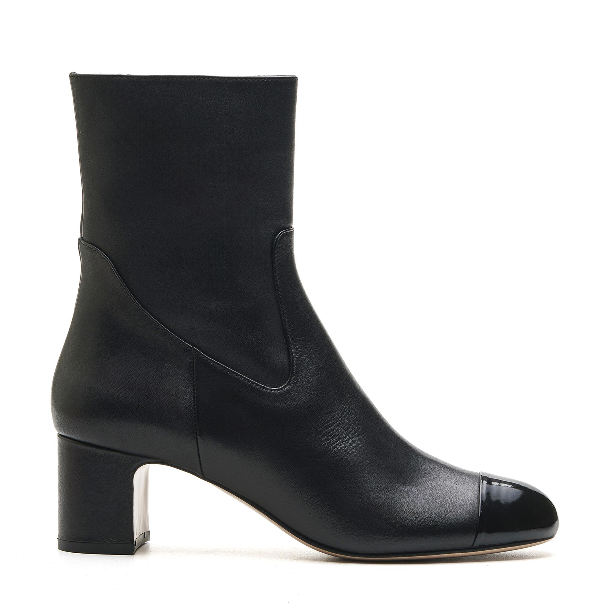 RESTY SİYAH HAKİKİ DERİ Kadın TOPUKLU BOTRESTY SİYAH HAKİKİ DERİ Kadın TOPUKLU BOT