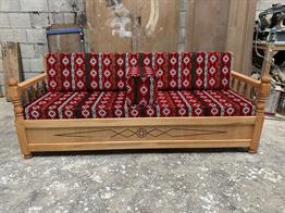 ALMİRA MODEL AHŞAP CNC İŞLEMELİ TORNALI SEDİR