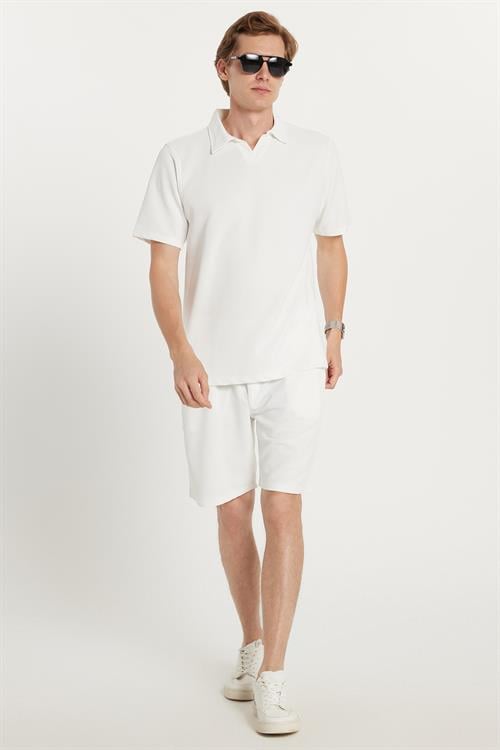 Erkek Standart Fit Normal Kesim Pamuklu Polo Yaka Beli Bağcıklı Beyaz Şort Takım