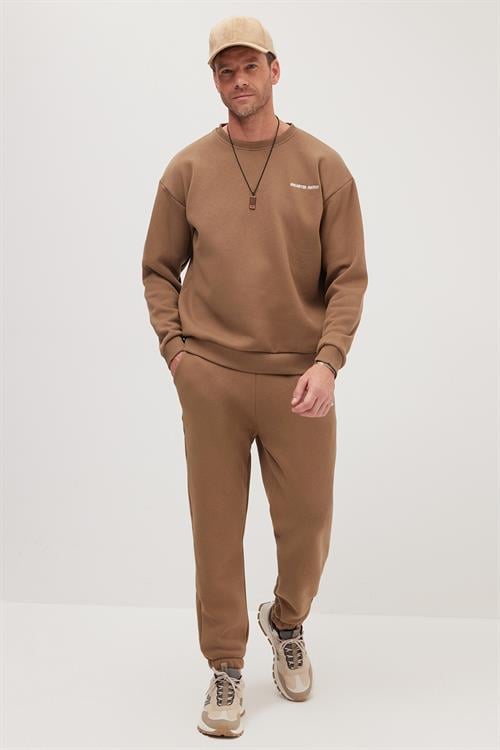 Erkek Relax Fit Pamuklu 3 İplik Yumuşak Dokulu İçi Polarlı Bisiklet Yaka Kahverengi Eşofman Takımı