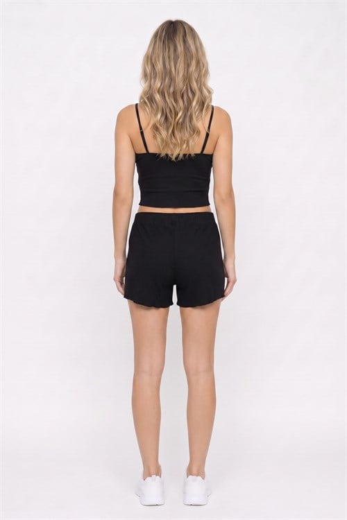 Kadın Slim Fit Dar Kesim Fitilli V Yaka Siyah Askılı Bluz ve Beli Bağlamalı Siyah Şort Takım