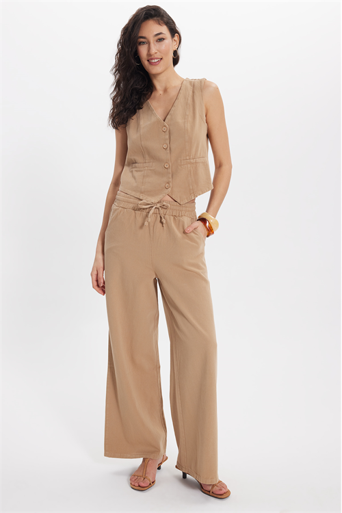 Kadın Slim Fit Dar Kesim %100 Pamuk V Yaka Çift Cepli Bej Yelek Pantolon Takım