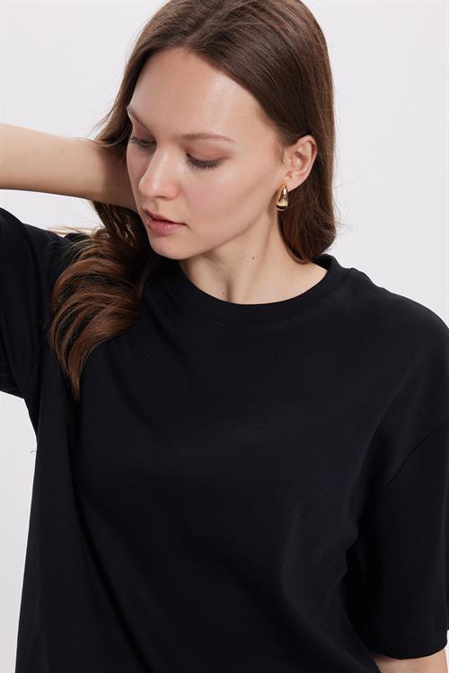Kadın Oversize Geniş Kesim %100 Pamuk Yumuşak Dokulu Basic Bisiklet Yaka Siyah Tişört