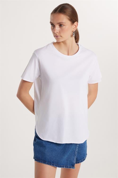 Kadın Relax Fit Modal Kumaş Basic Bisiklet Yaka Beyaz Tişört