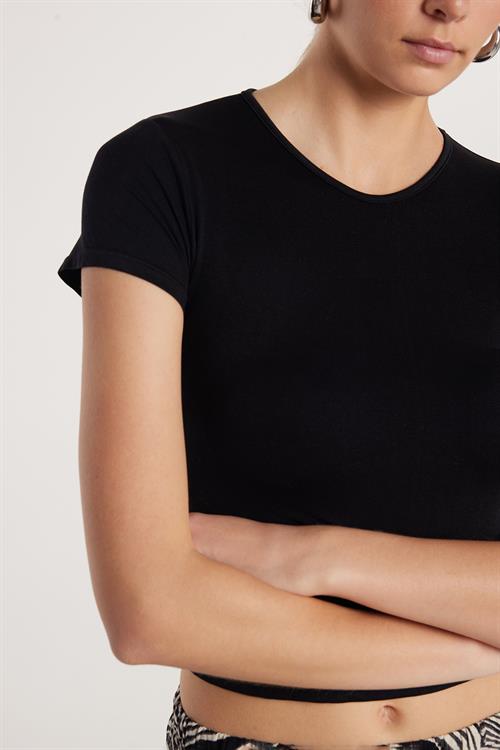 Kadın Slim Fit Dar Kesim Düz Basic Bisiklet Yaka Siyah Tişört