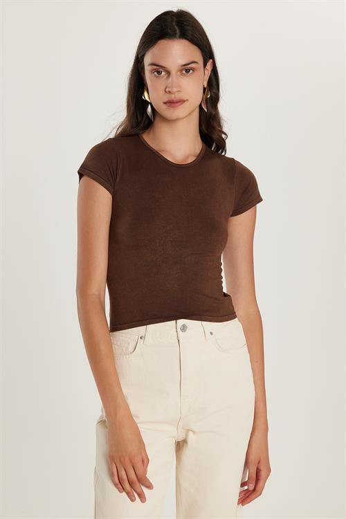 Kadın Slim Fit Dar Kesim Düz Basic Bisiklet Yaka Kahverengi Tişört