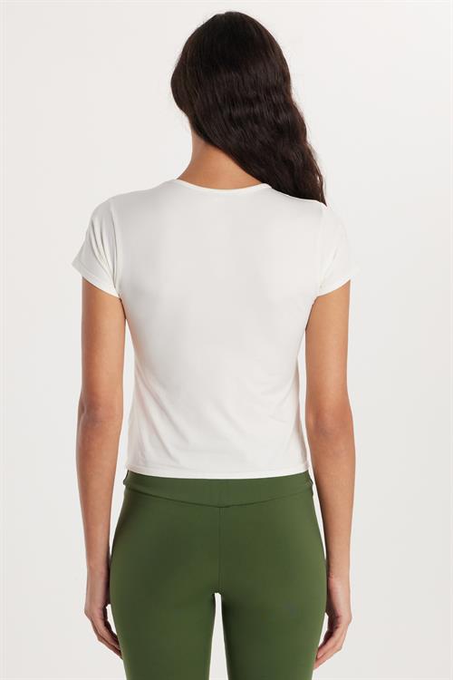 Kadın Slim Fit Dar Kesim Düz Basic Bisiklet Yaka Ekru Tişört